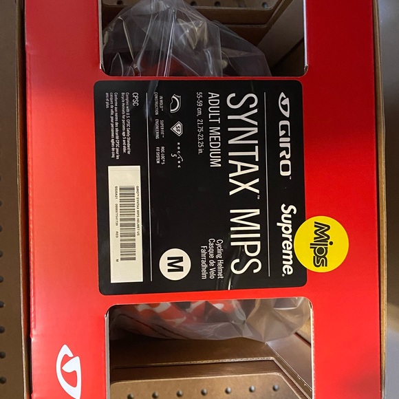 Supreme / Giro Syntax MIPS Red Bike Helmet 55-59cm - Picture 3 of 7